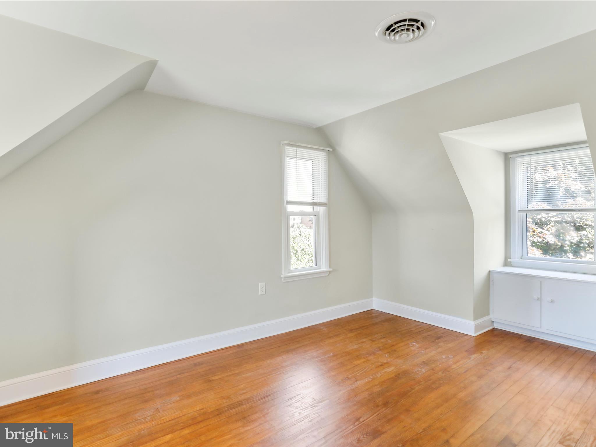 BERKELEY MANOR - Residential