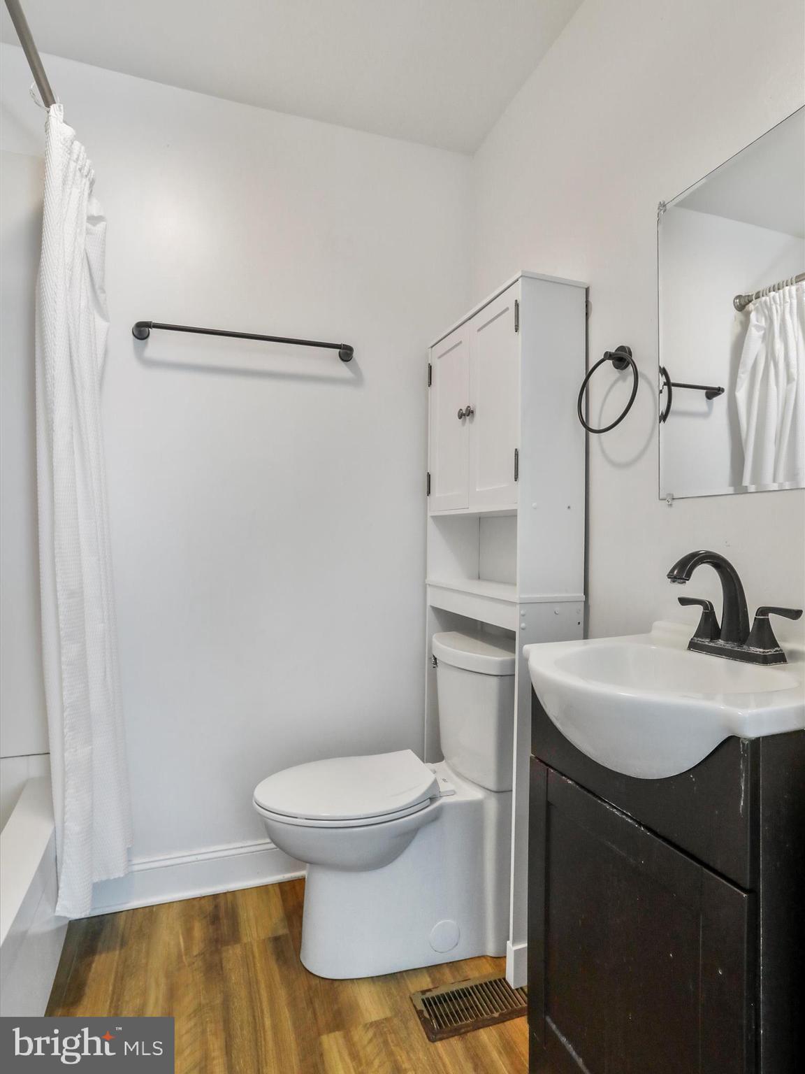 BERKELEY MANOR - Residential