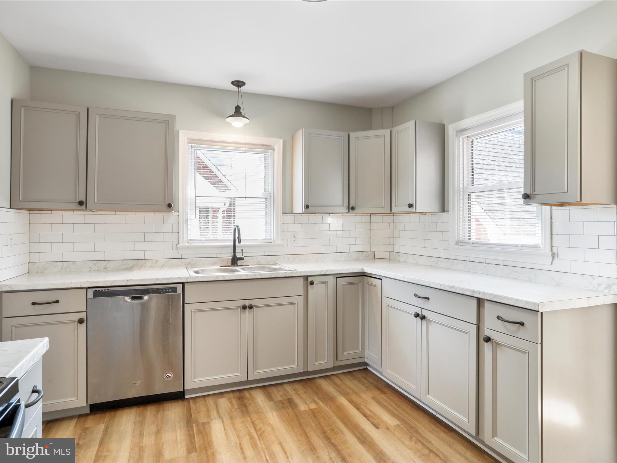 BERKELEY MANOR - Residential