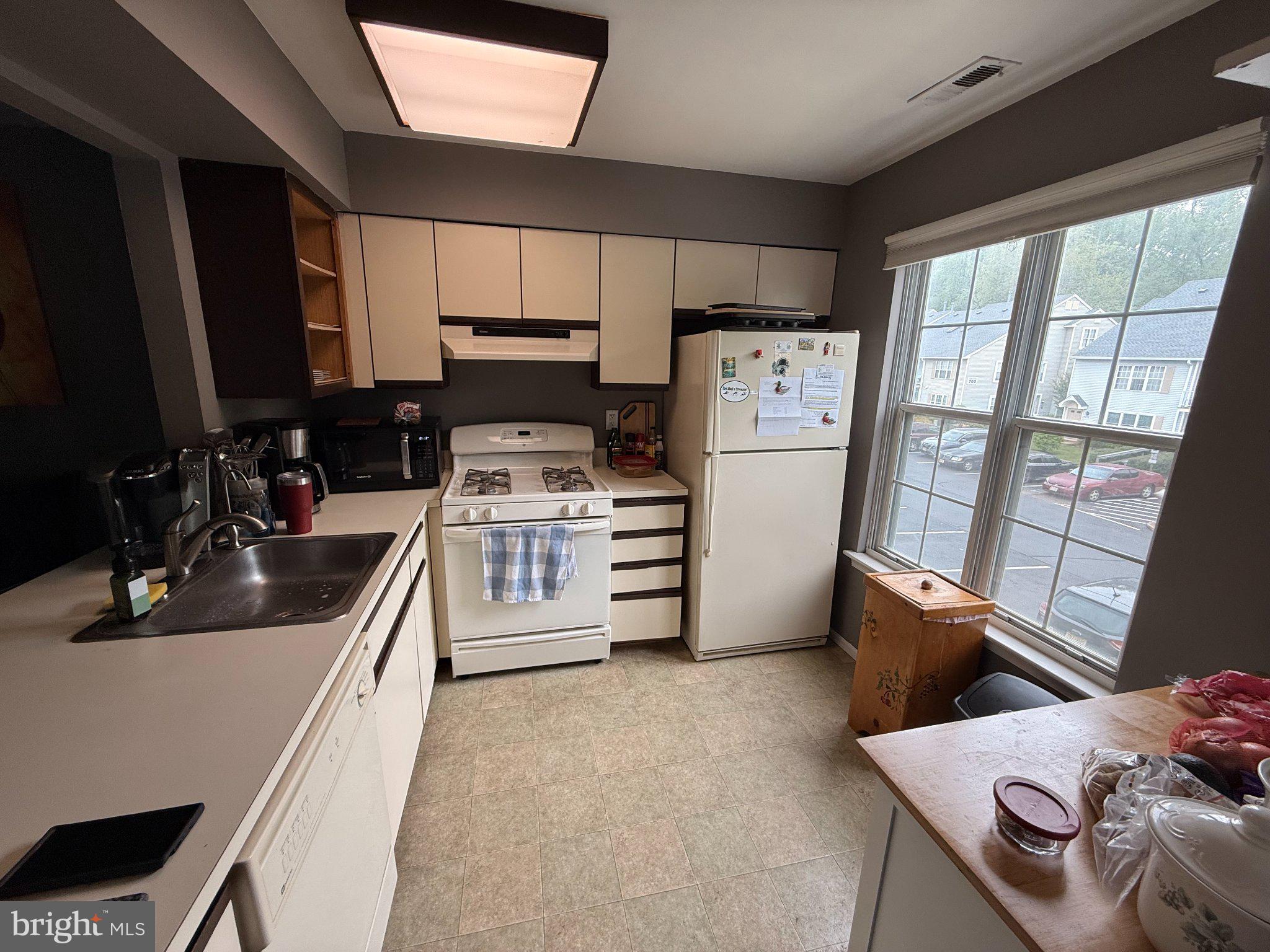 1008B RALSTON DRIVE