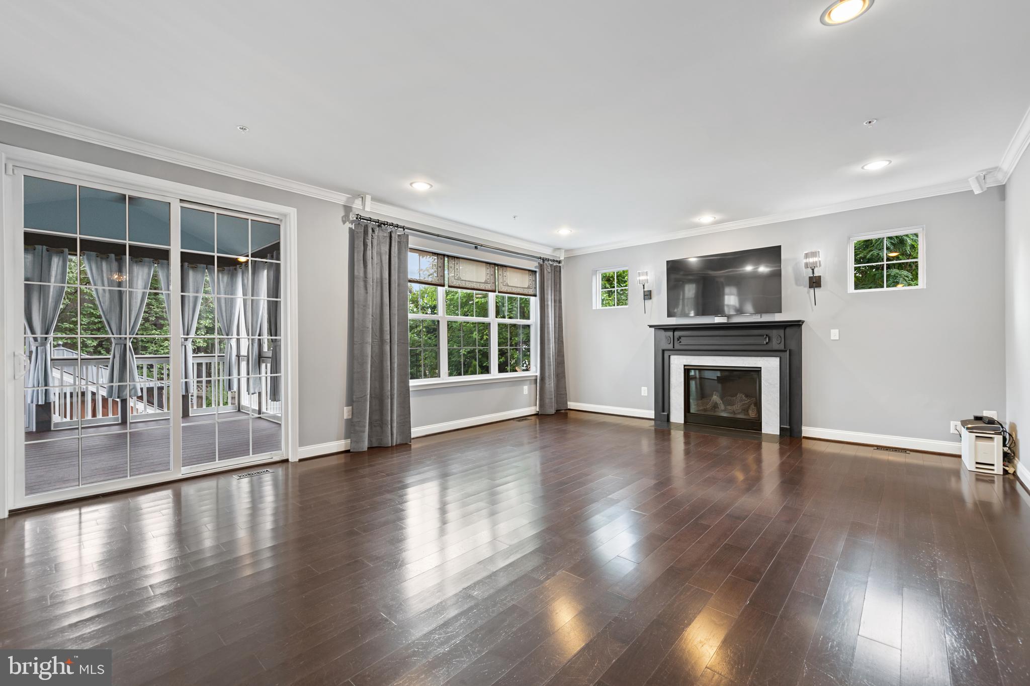 NORTH KENSINGTON - Residential