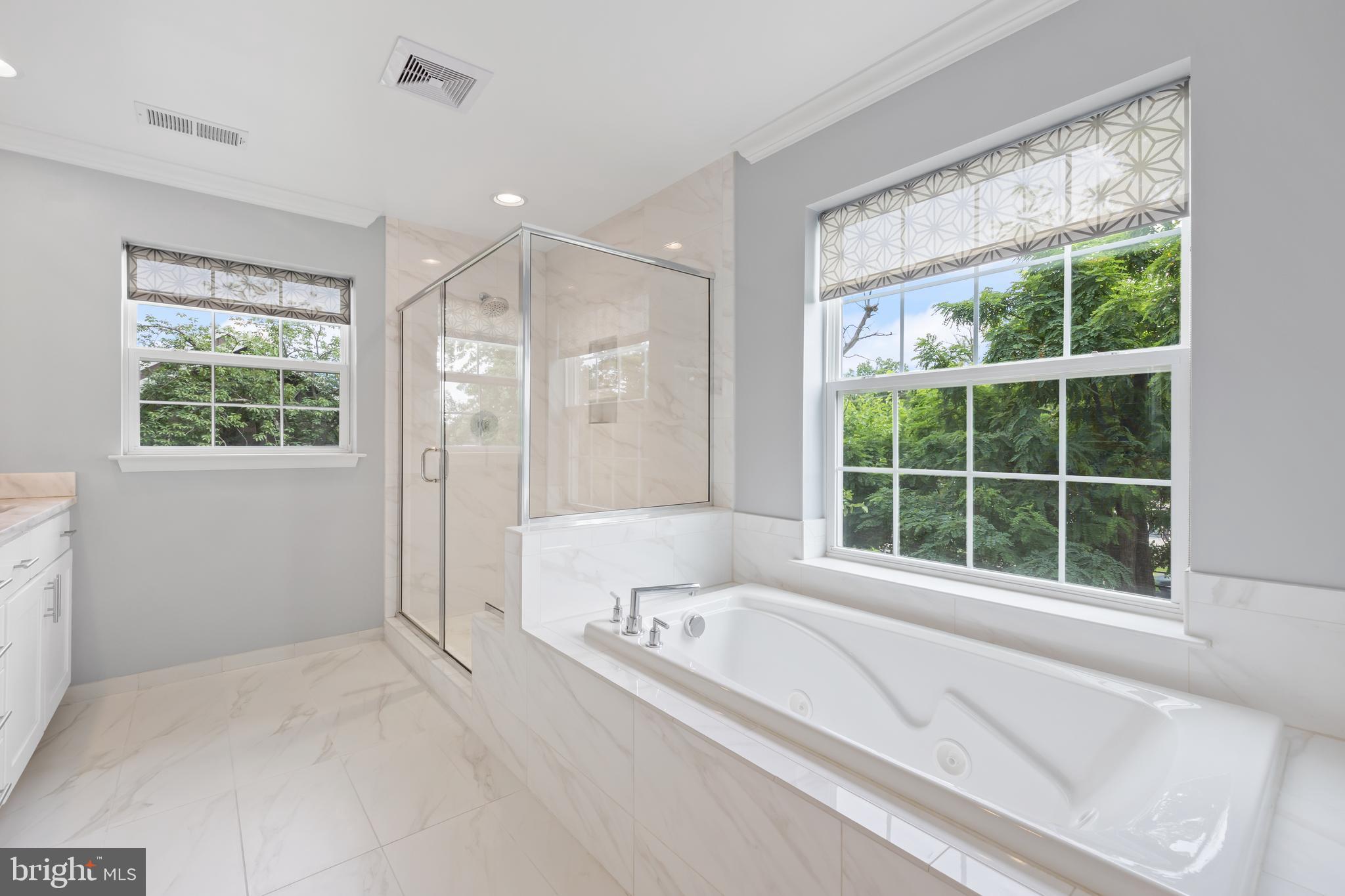 NORTH KENSINGTON - Residential