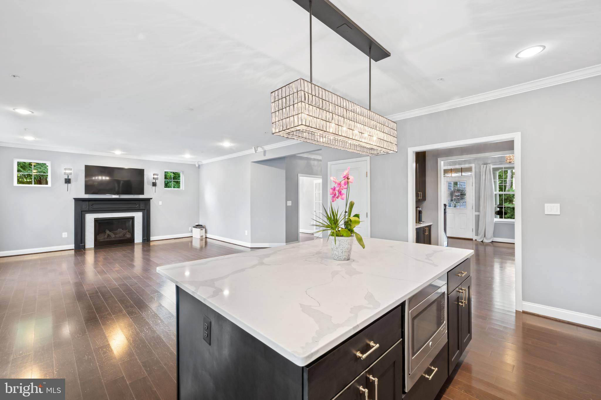 NORTH KENSINGTON - Residential