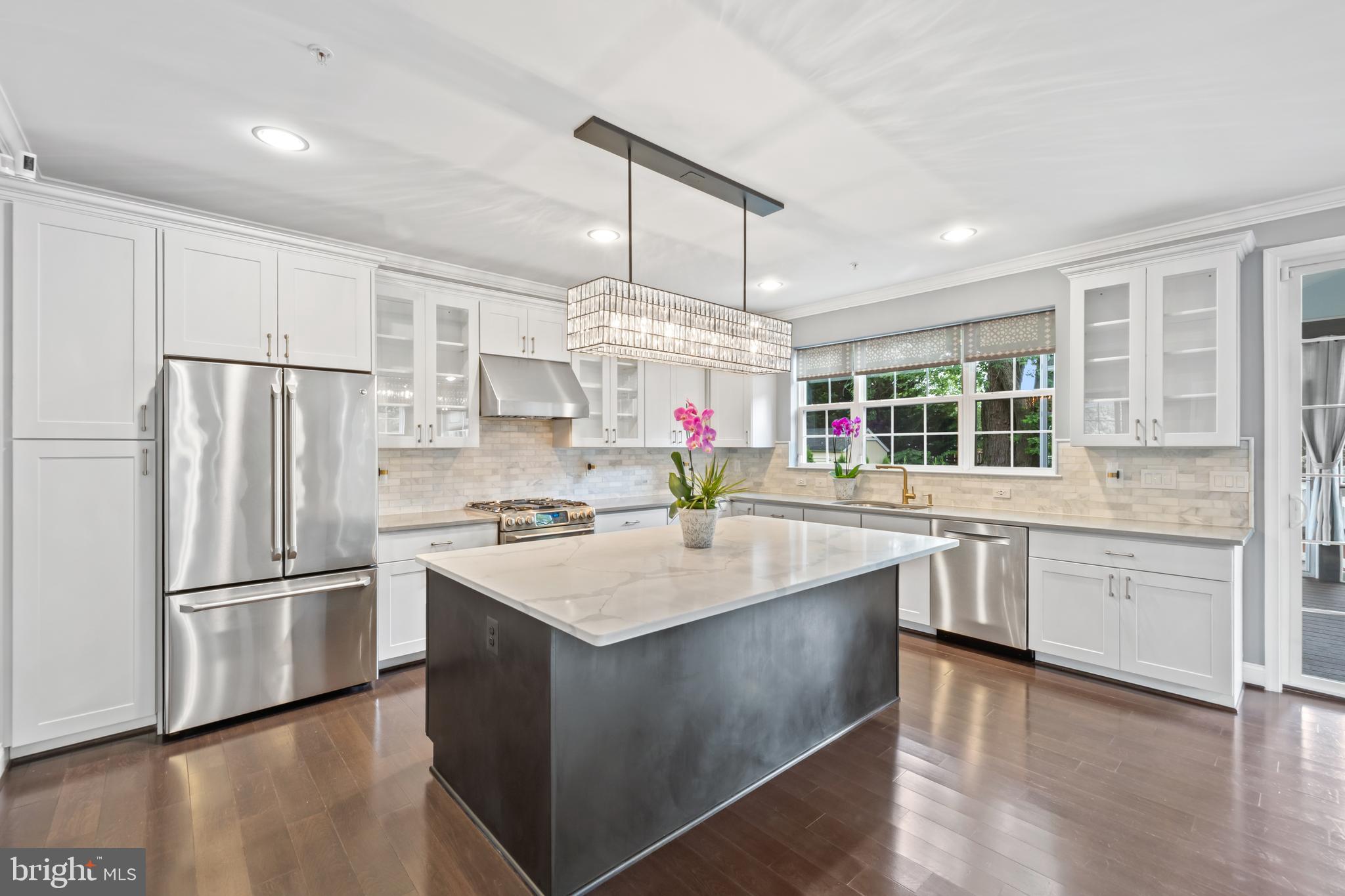 NORTH KENSINGTON - Residential