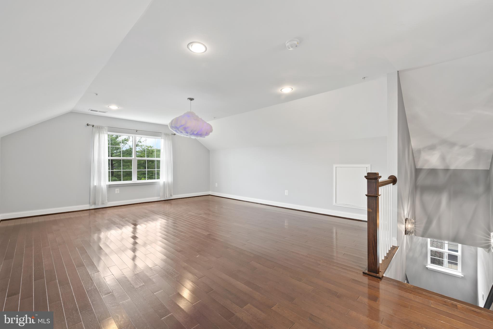 NORTH KENSINGTON - Residential