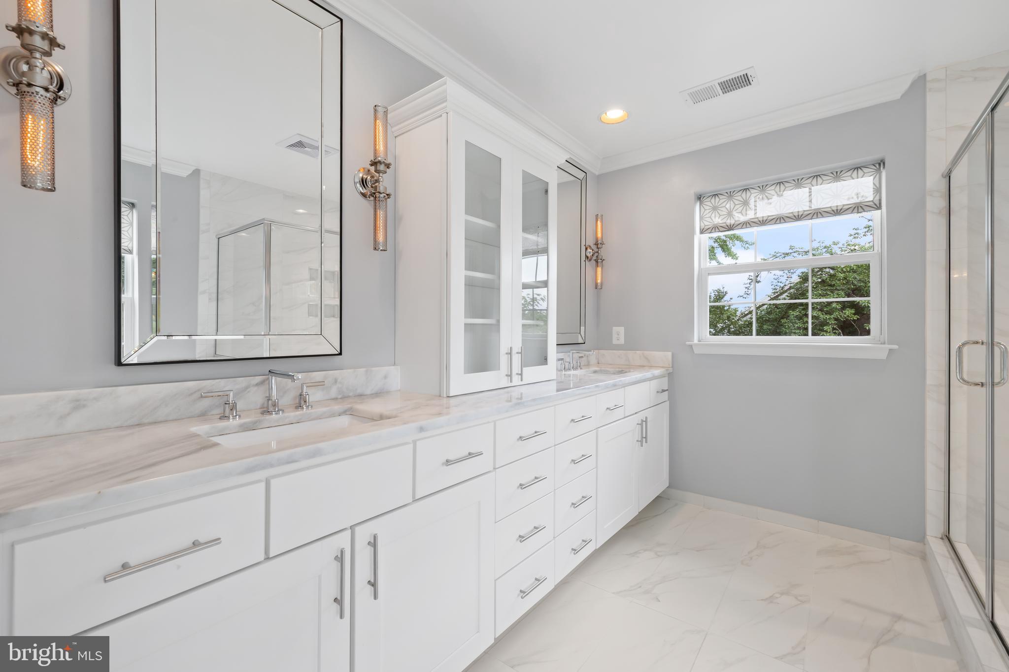 NORTH KENSINGTON - Residential