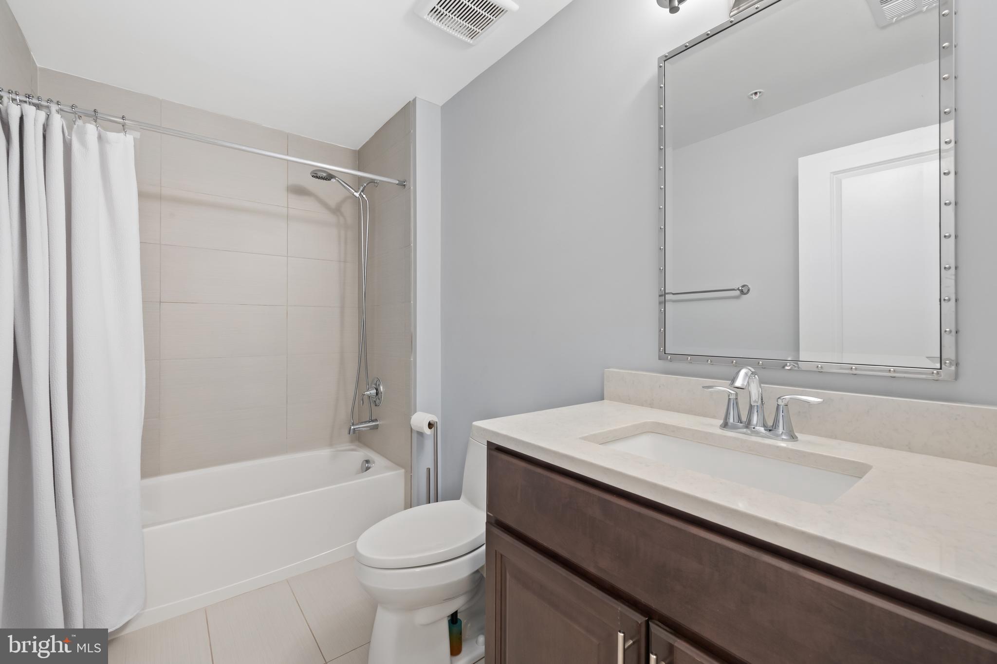 NORTH KENSINGTON - Residential