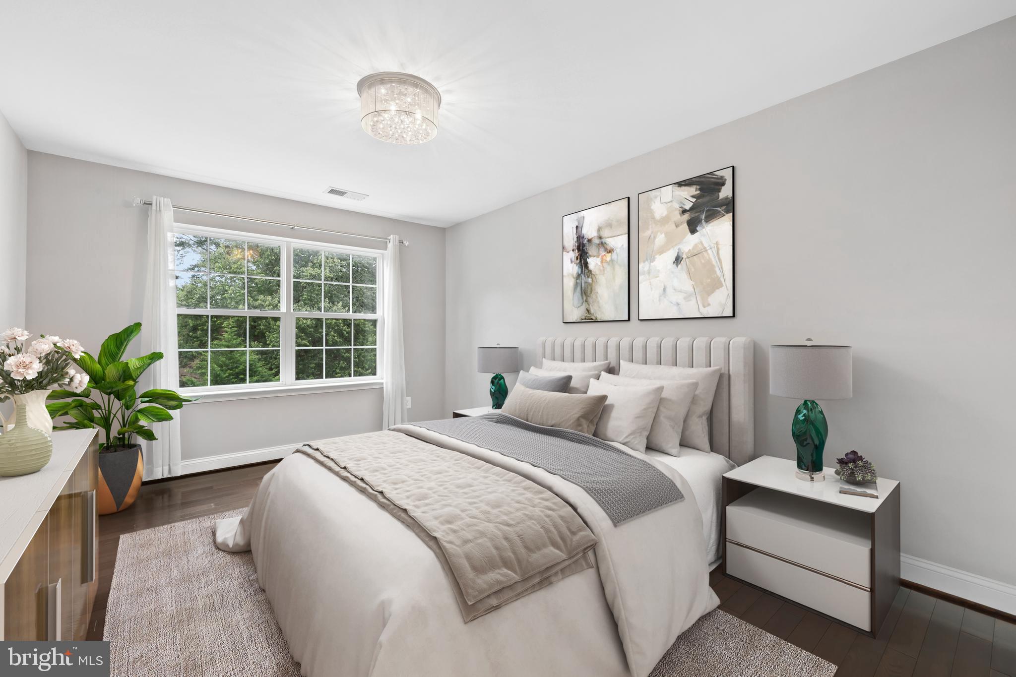 NORTH KENSINGTON - Residential