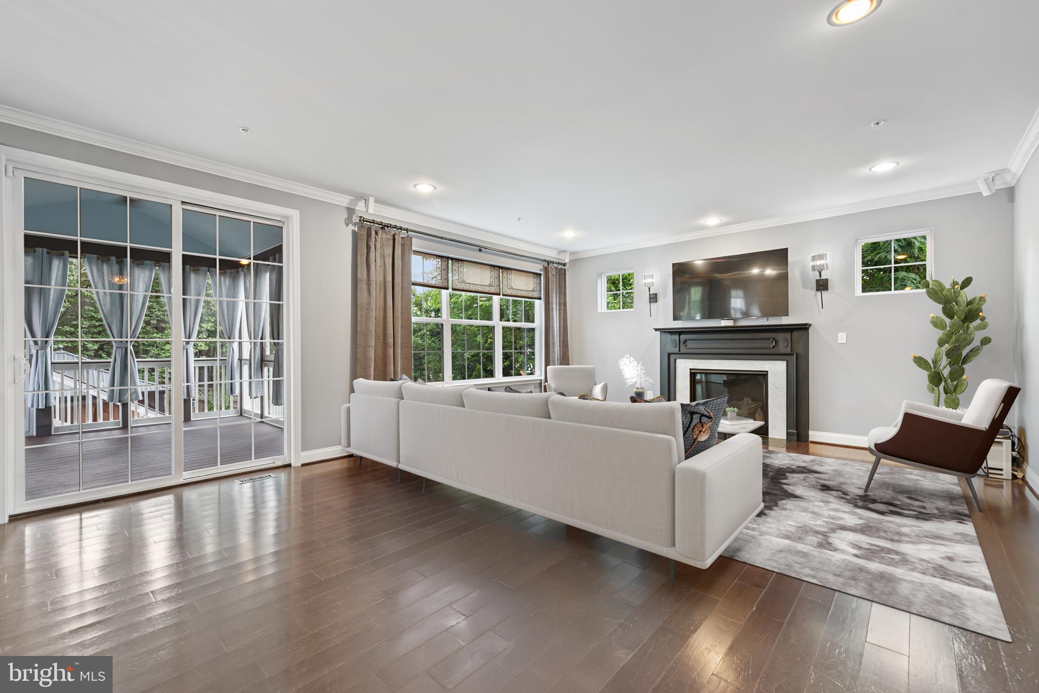 NORTH KENSINGTON - Residential