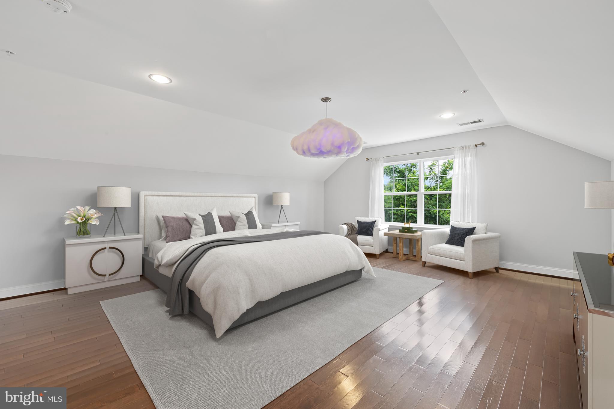 NORTH KENSINGTON - Residential