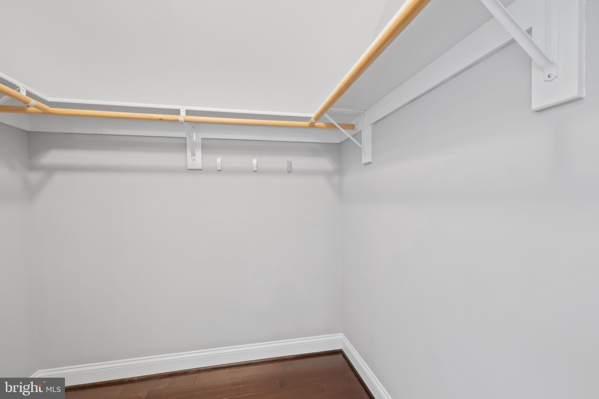 NORTH KENSINGTON - Residential