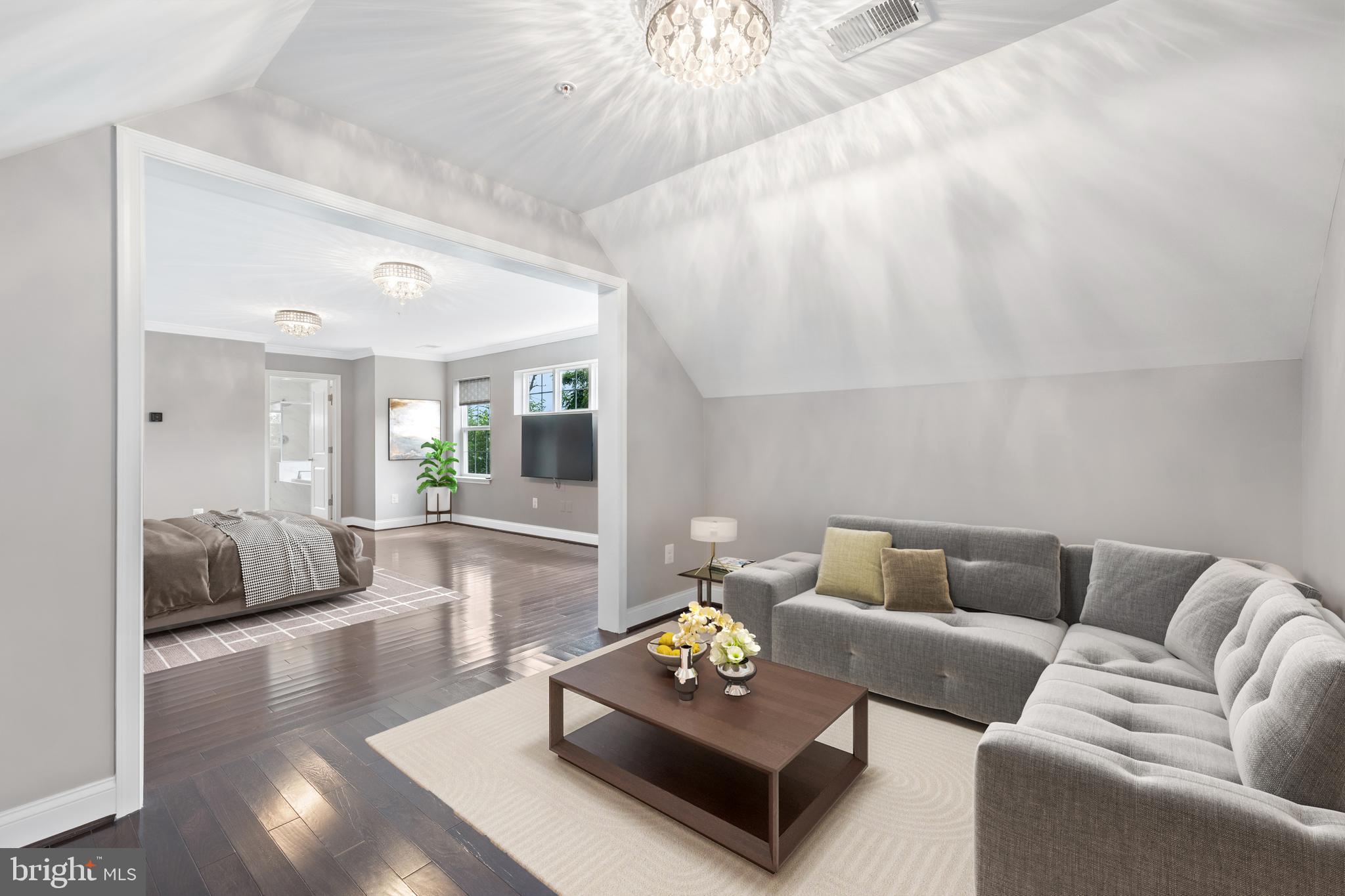 NORTH KENSINGTON - Residential