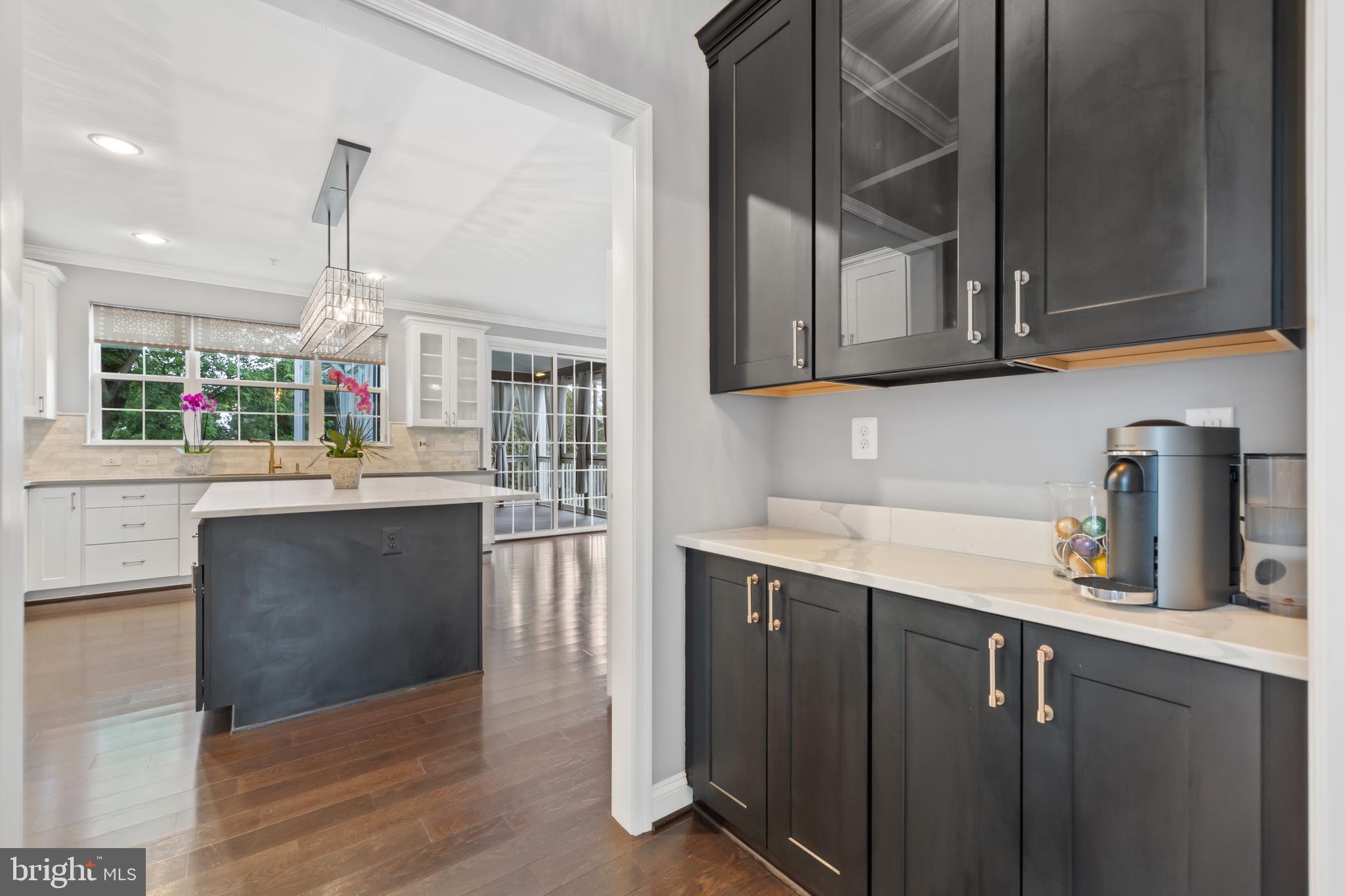 NORTH KENSINGTON - Residential