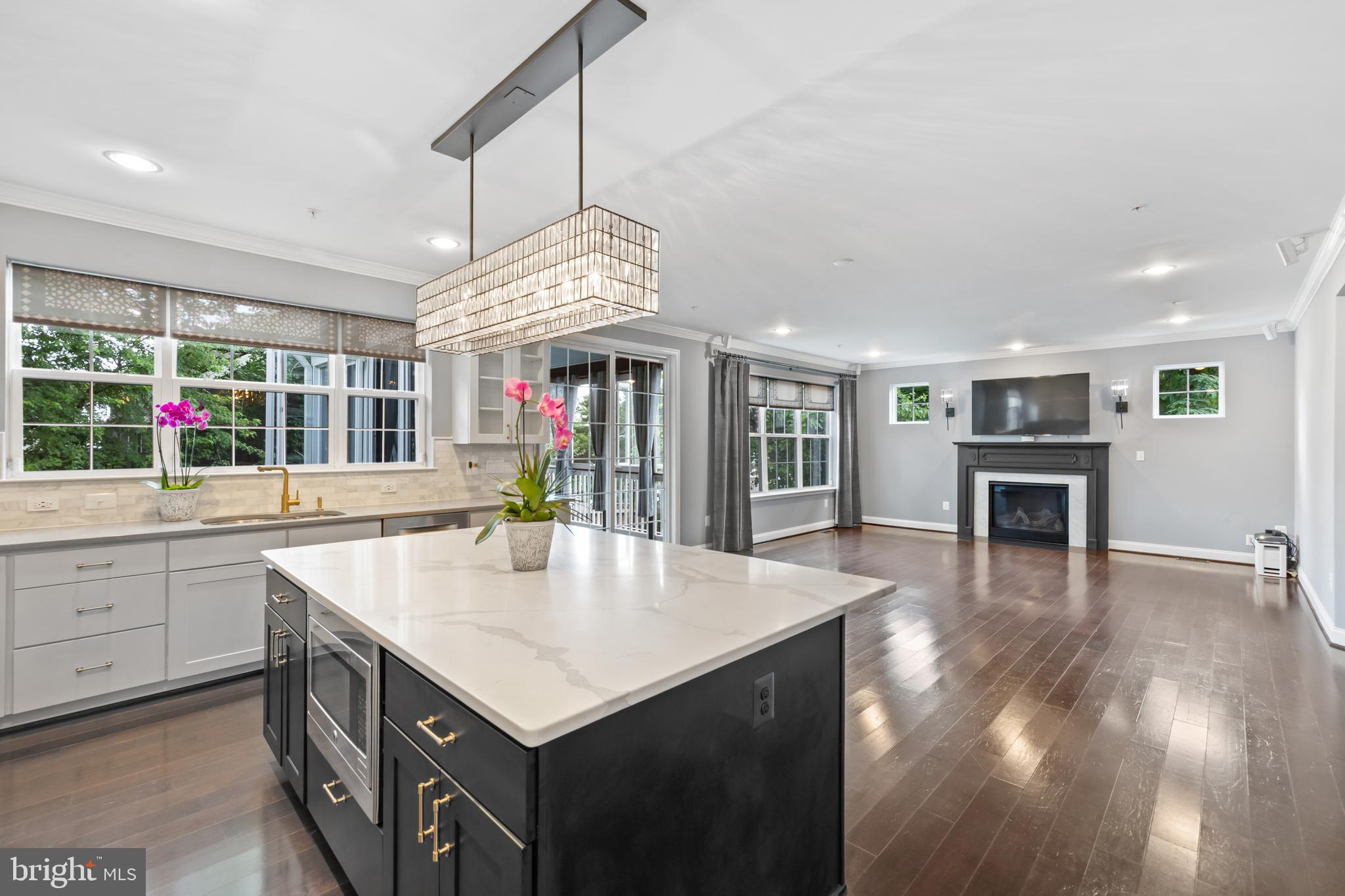 NORTH KENSINGTON - Residential