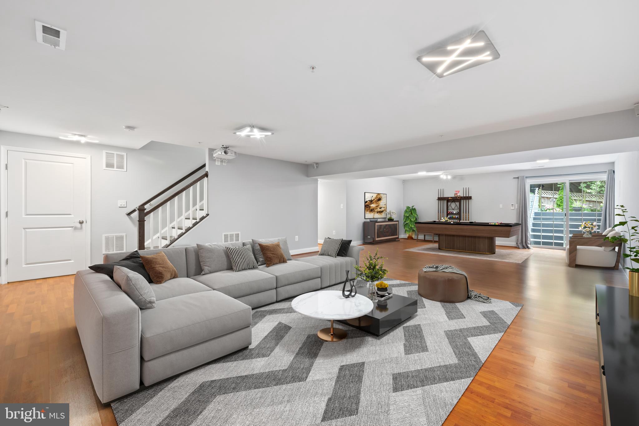 NORTH KENSINGTON - Residential