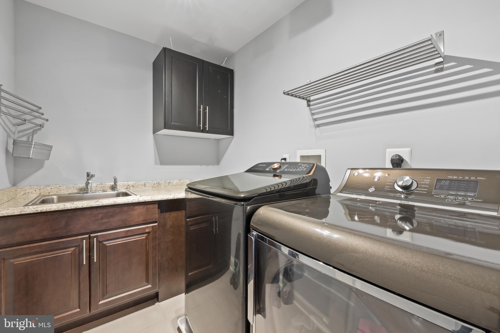 NORTH KENSINGTON - Residential