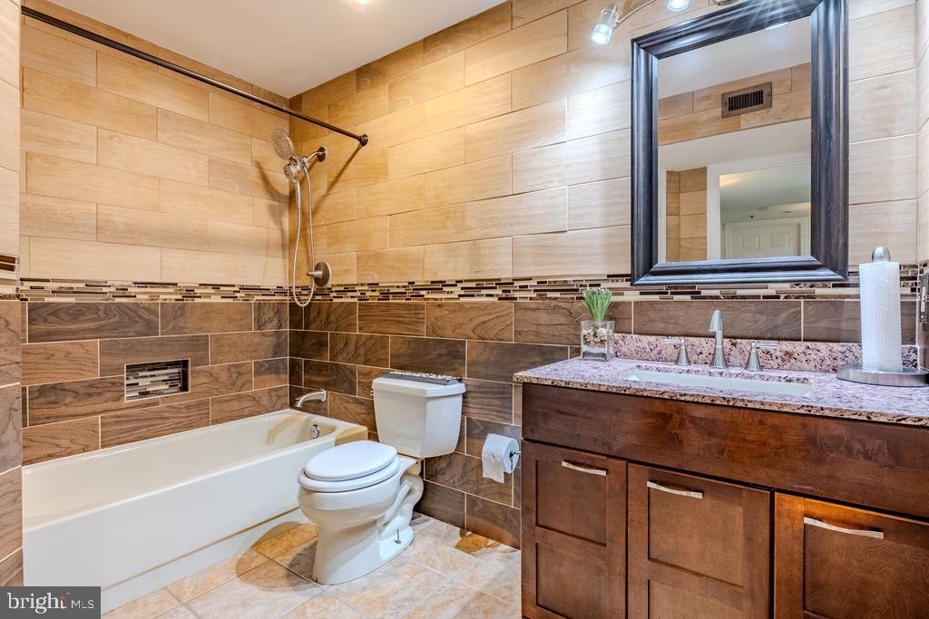 LORDS LANDING VILLAGE - Residential