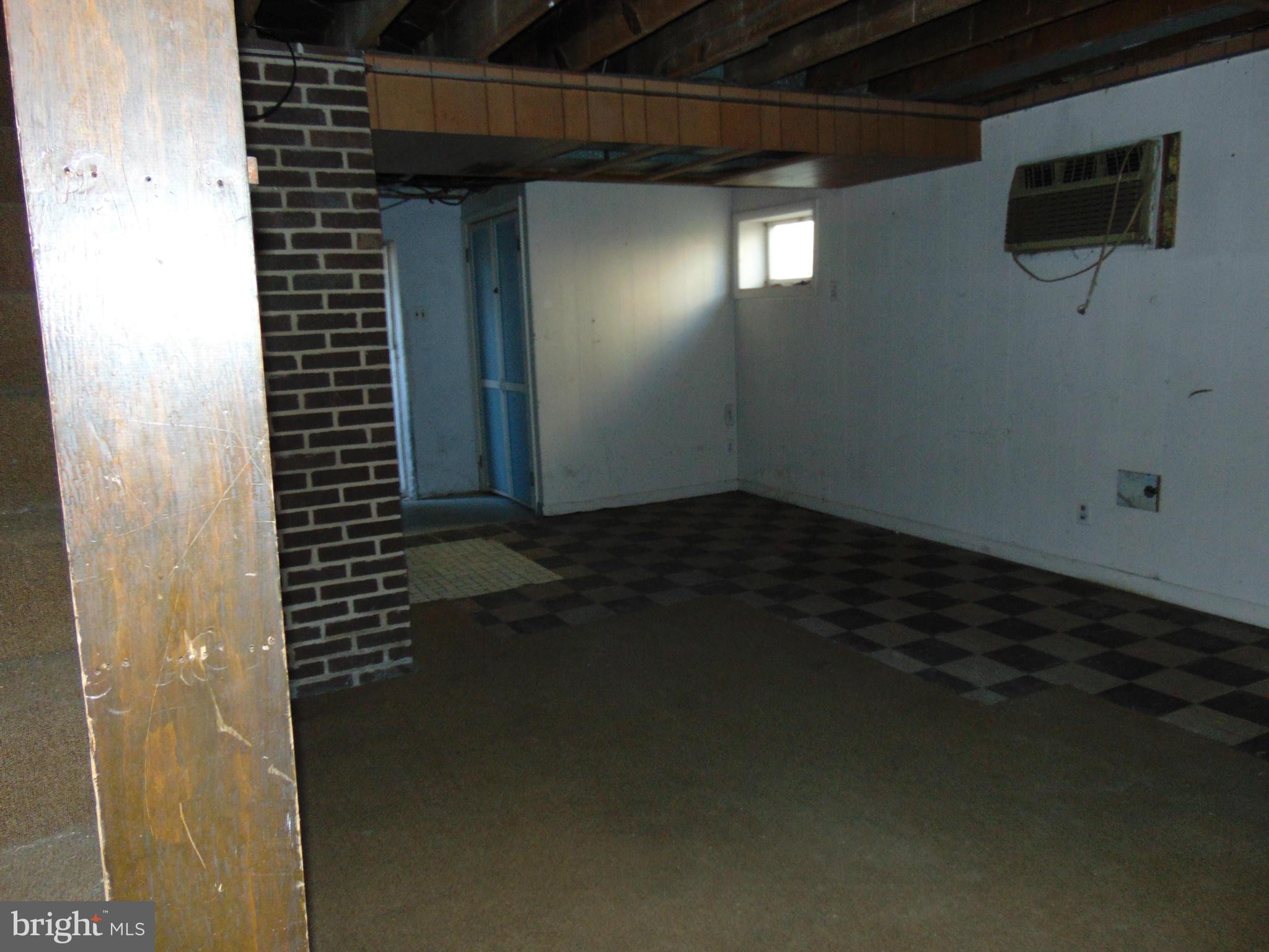 RIVIERA BEACH - Residential