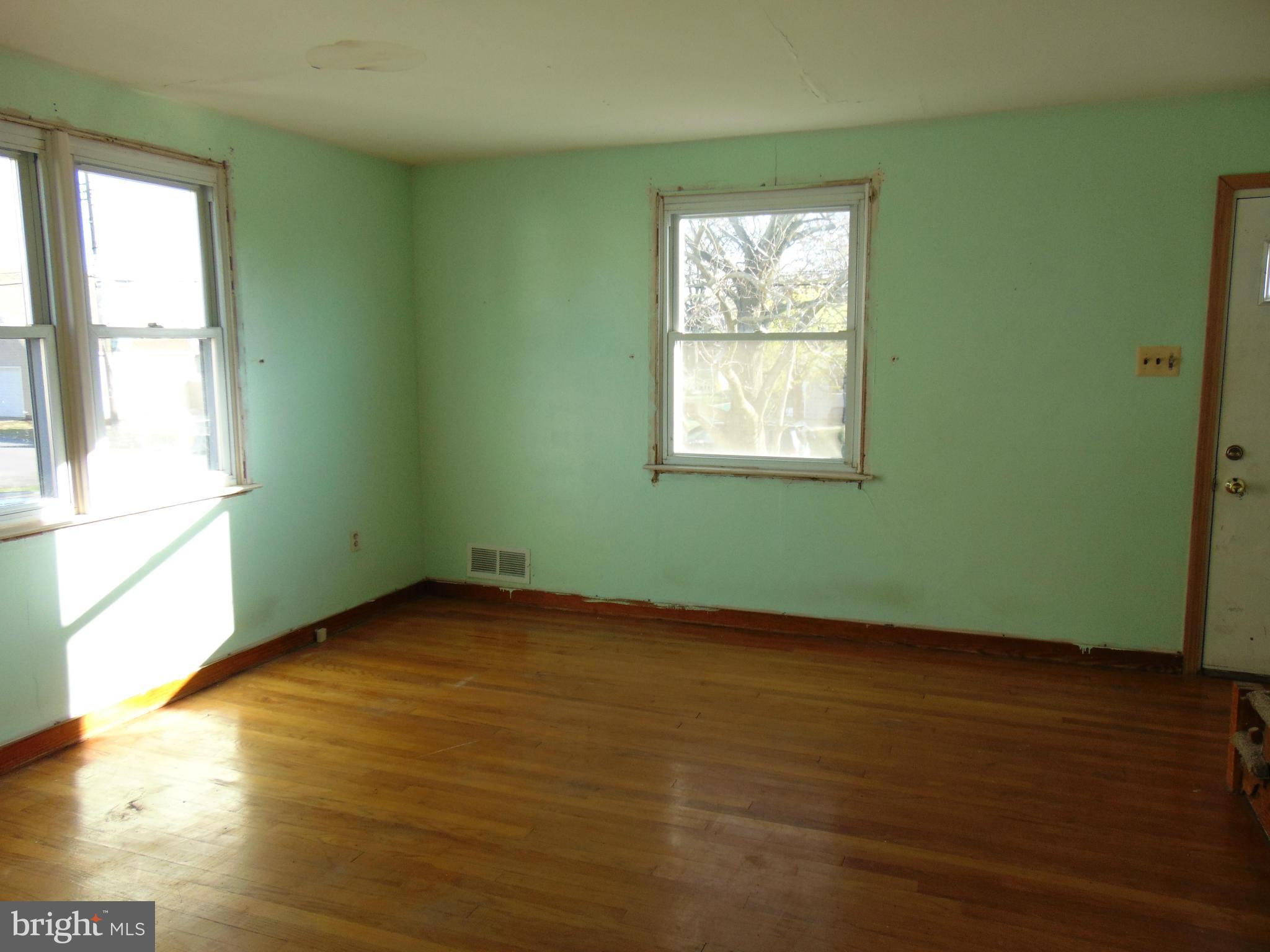 RIVIERA BEACH - Residential