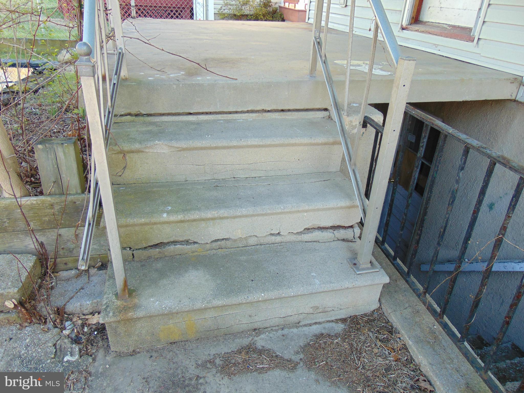 RIVIERA BEACH - Residential