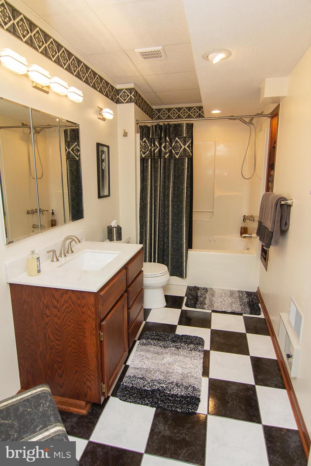 SHANNON RUN - Residential