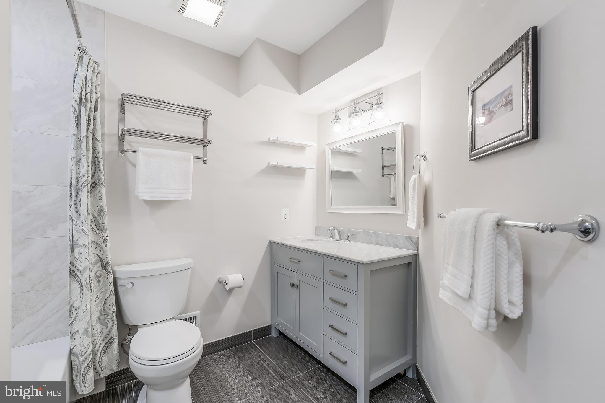 CHANTILLY HIGHLANDS - Residential