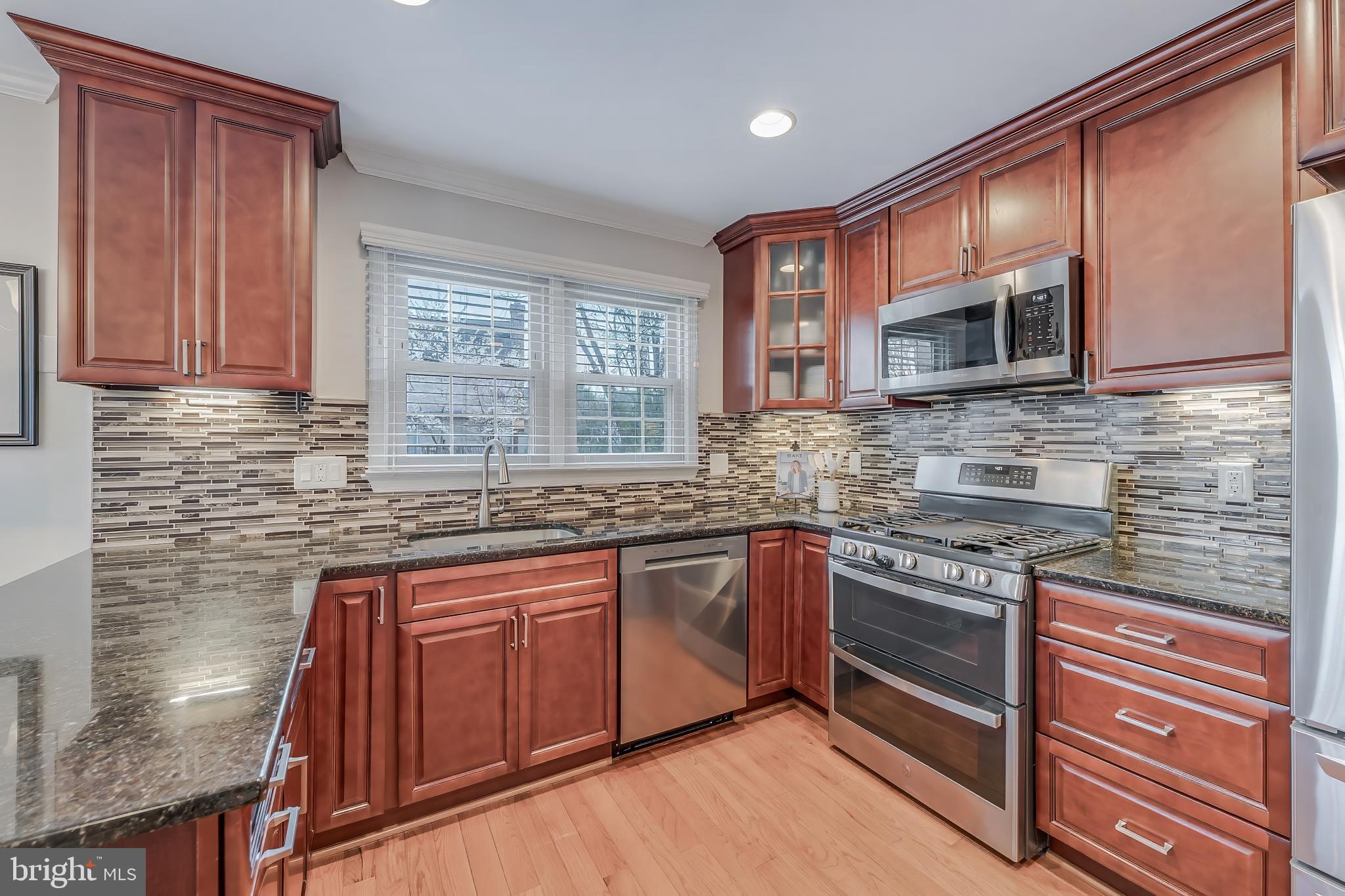 CHANTILLY HIGHLANDS - Residential