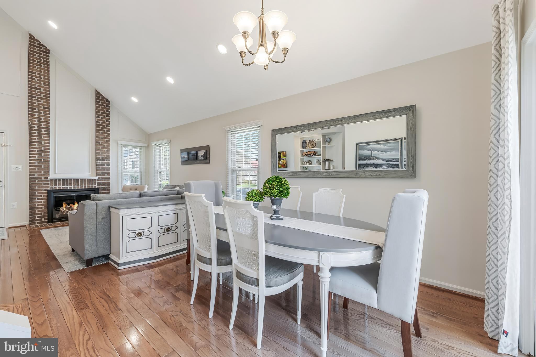 CHANTILLY HIGHLANDS - Residential