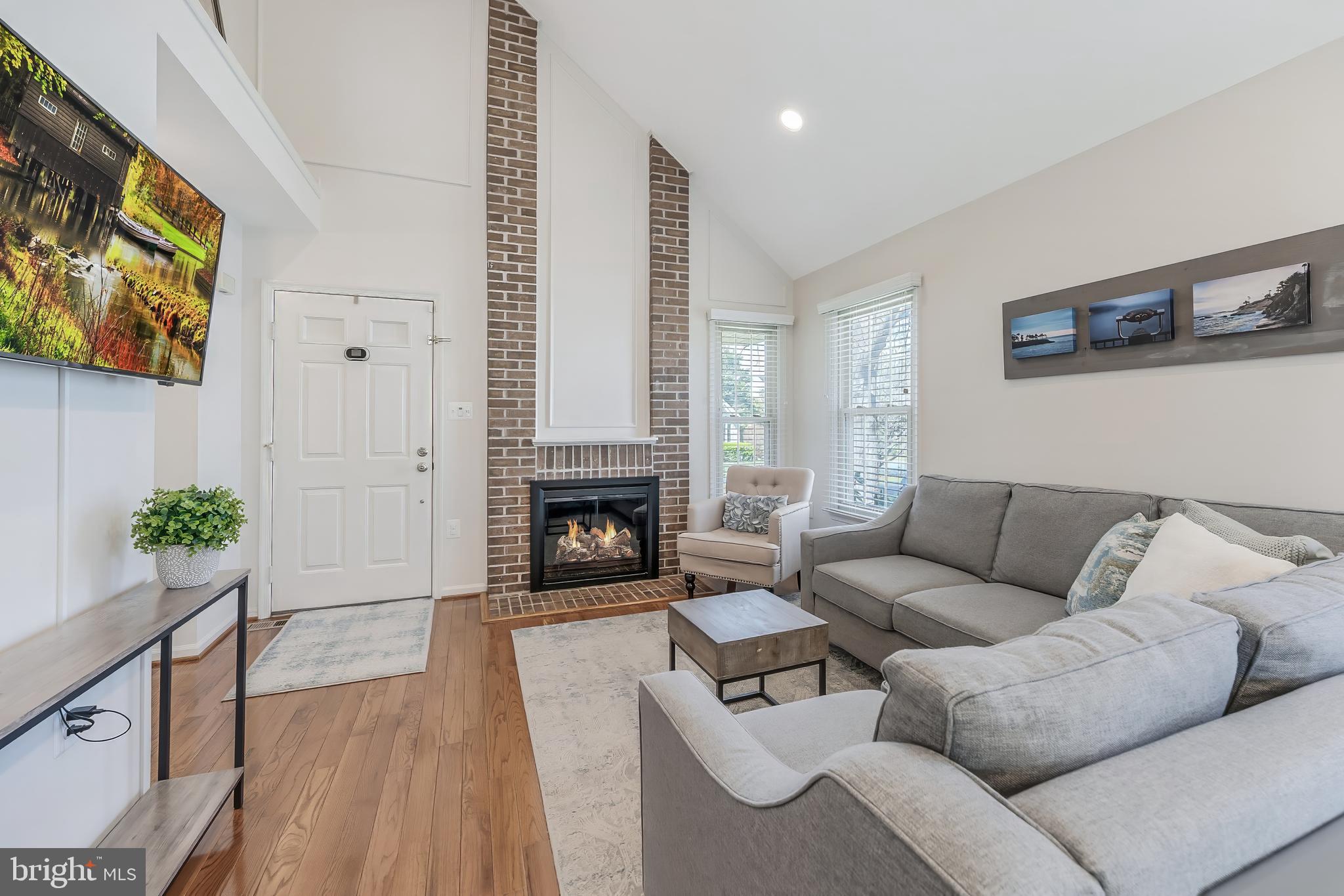 CHANTILLY HIGHLANDS - Residential