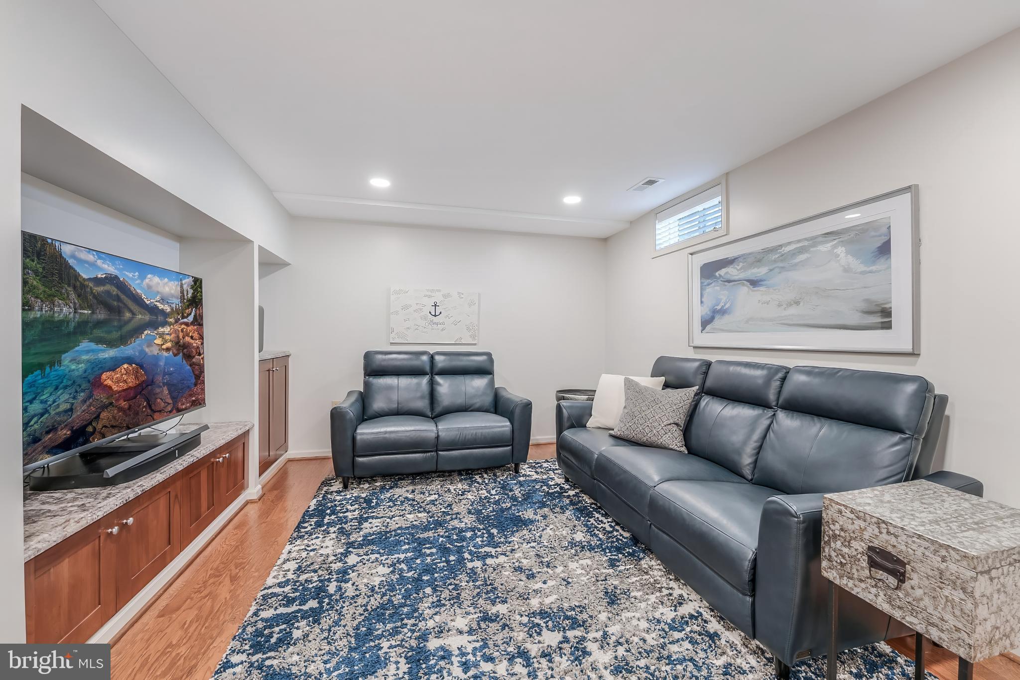 CHANTILLY HIGHLANDS - Residential