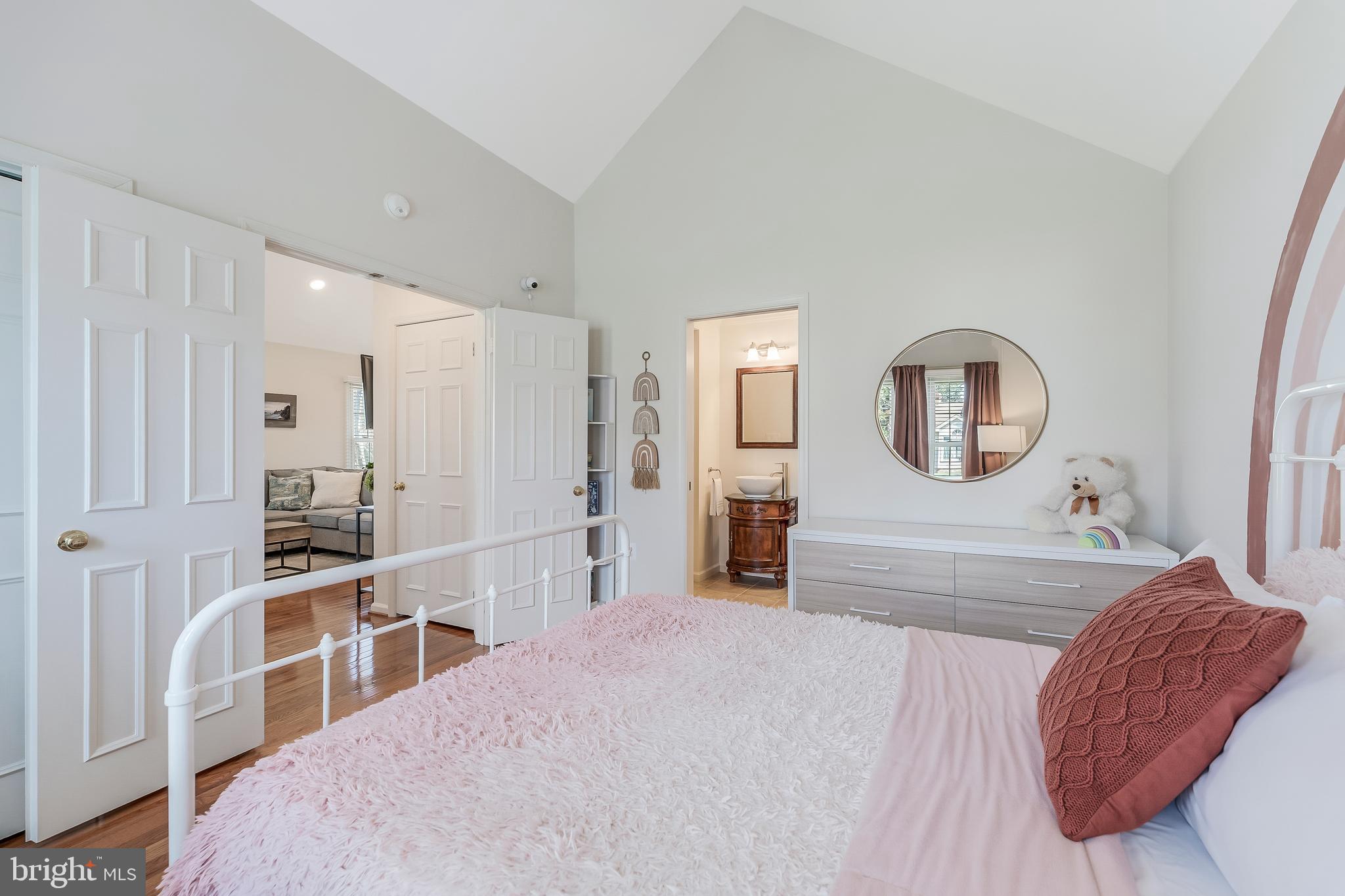 CHANTILLY HIGHLANDS - Residential