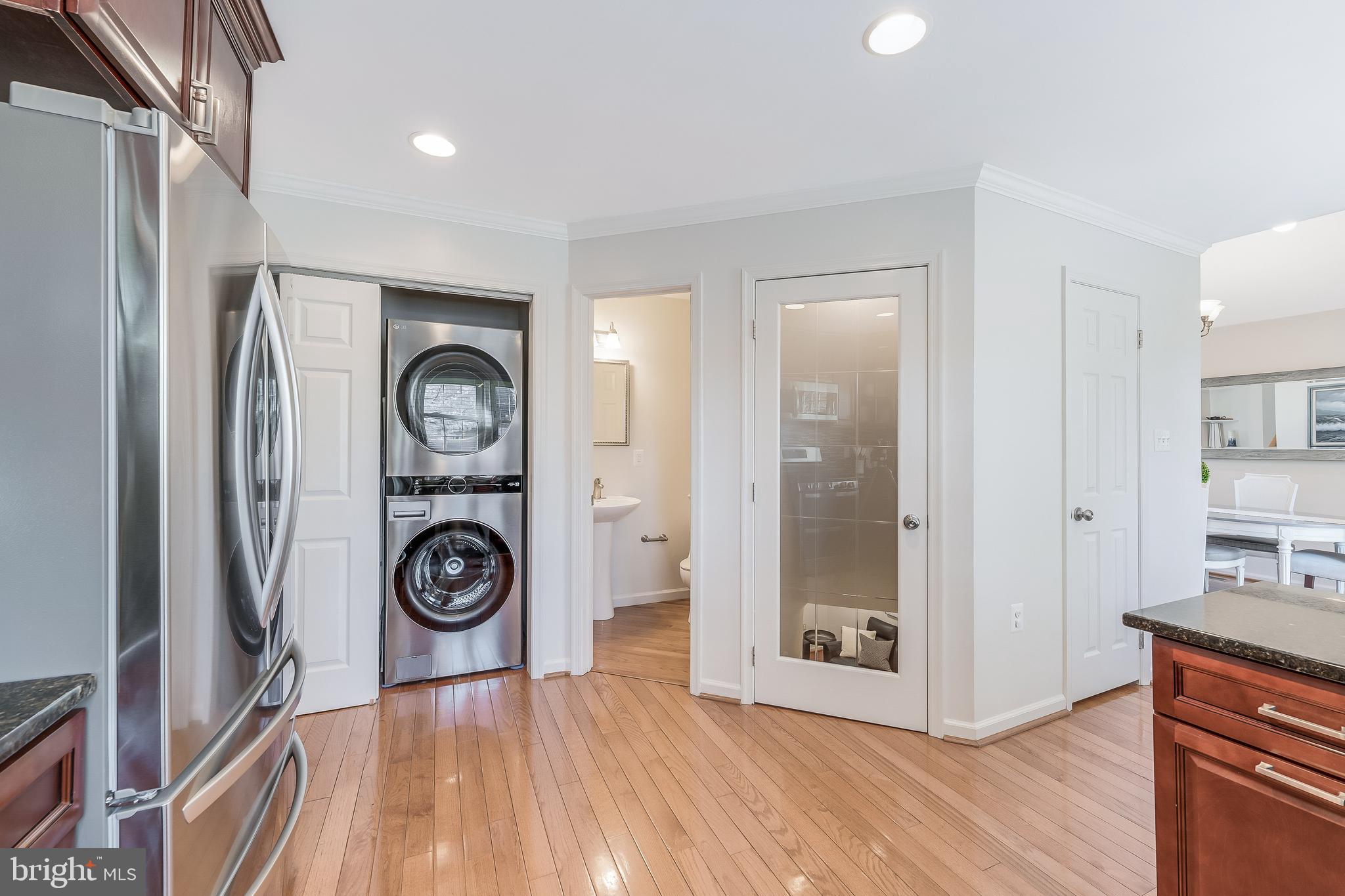 CHANTILLY HIGHLANDS - Residential