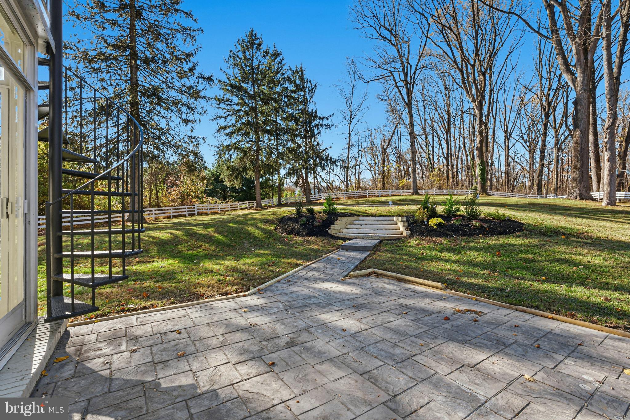 HIGHLAND - Residential