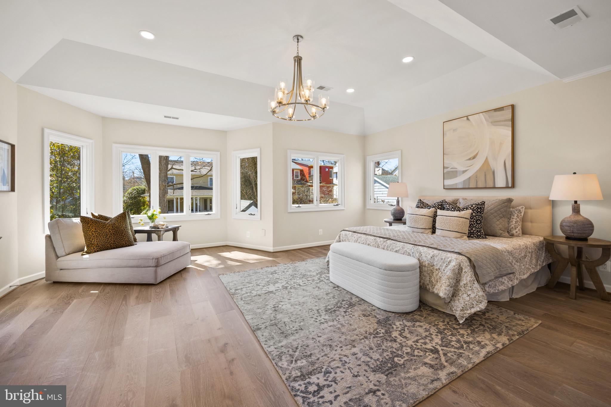 CHEVY CHASE - Residential