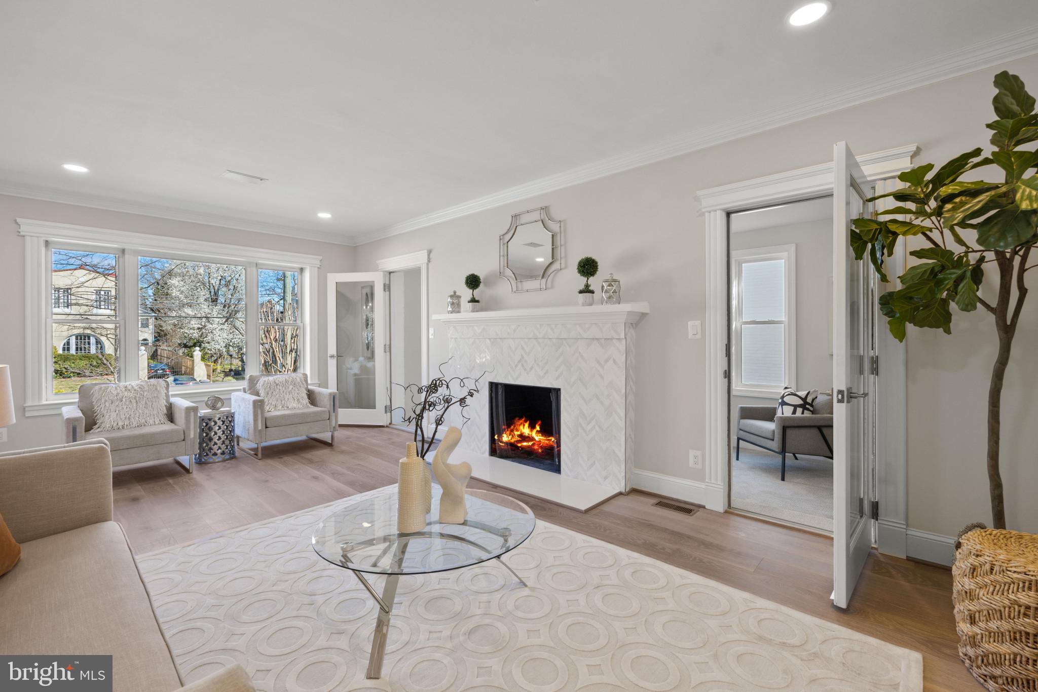 CHEVY CHASE - Residential