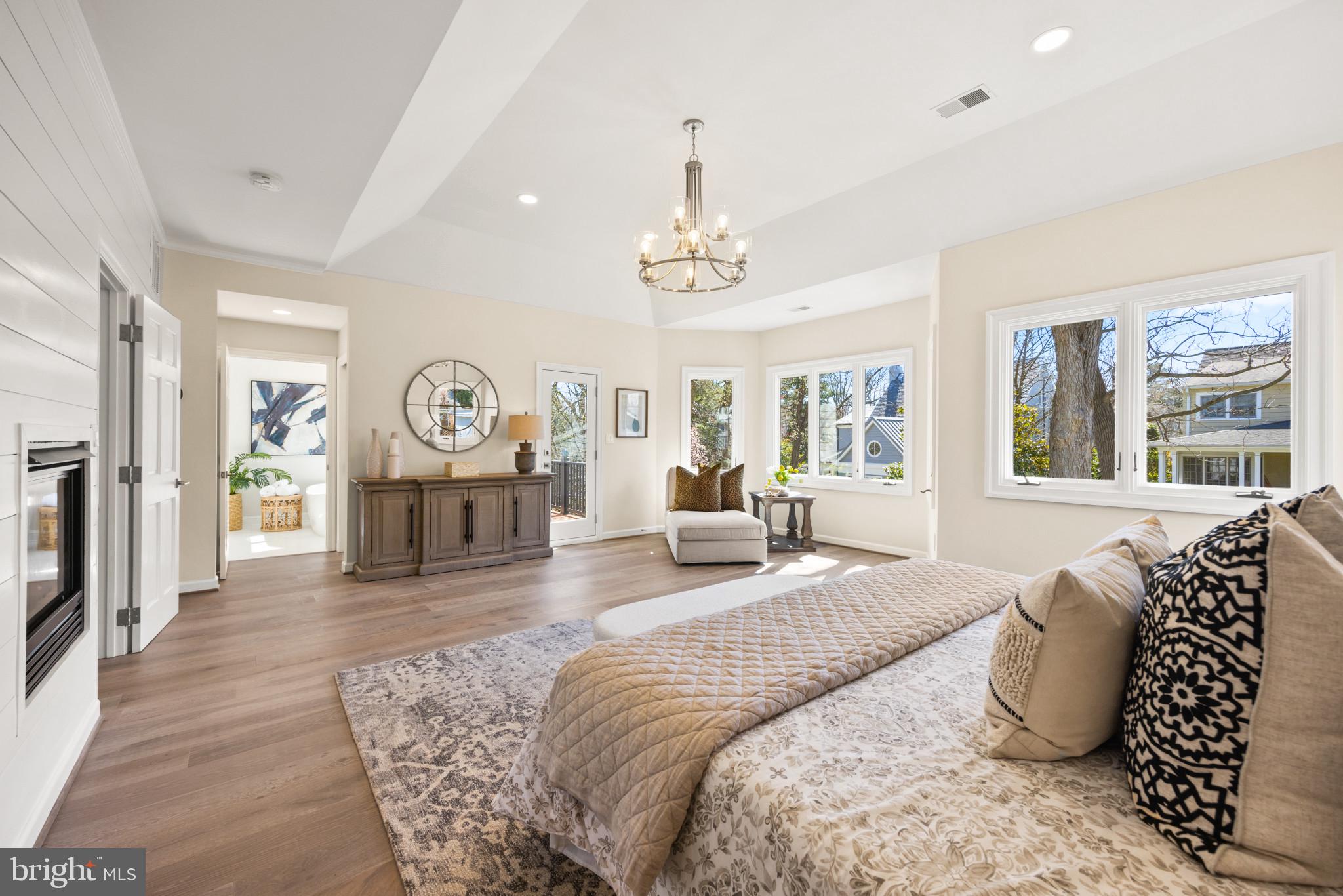 CHEVY CHASE - Residential