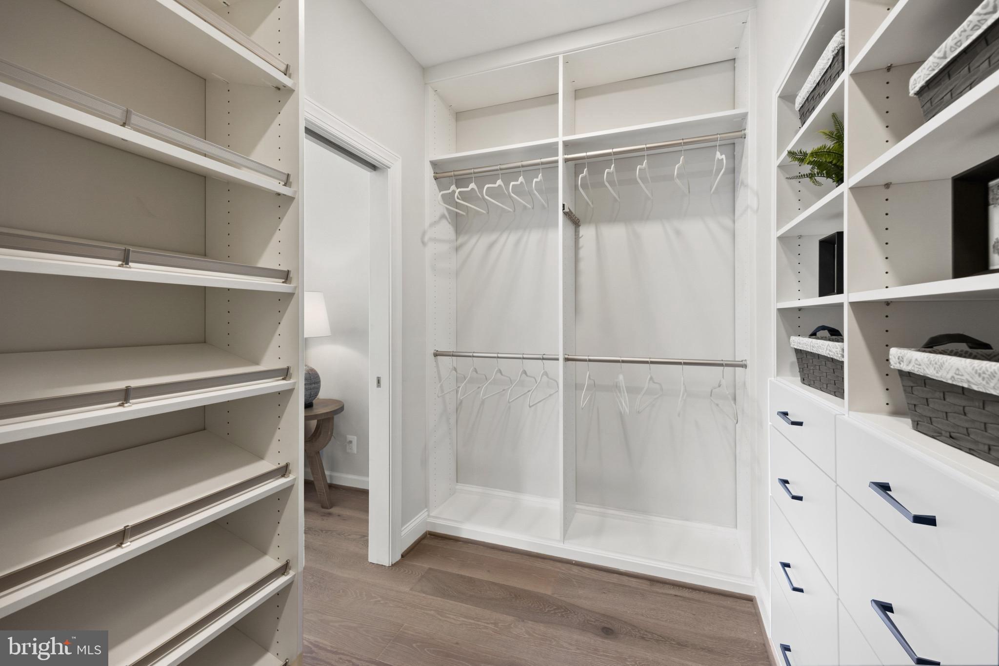 CHEVY CHASE - Residential