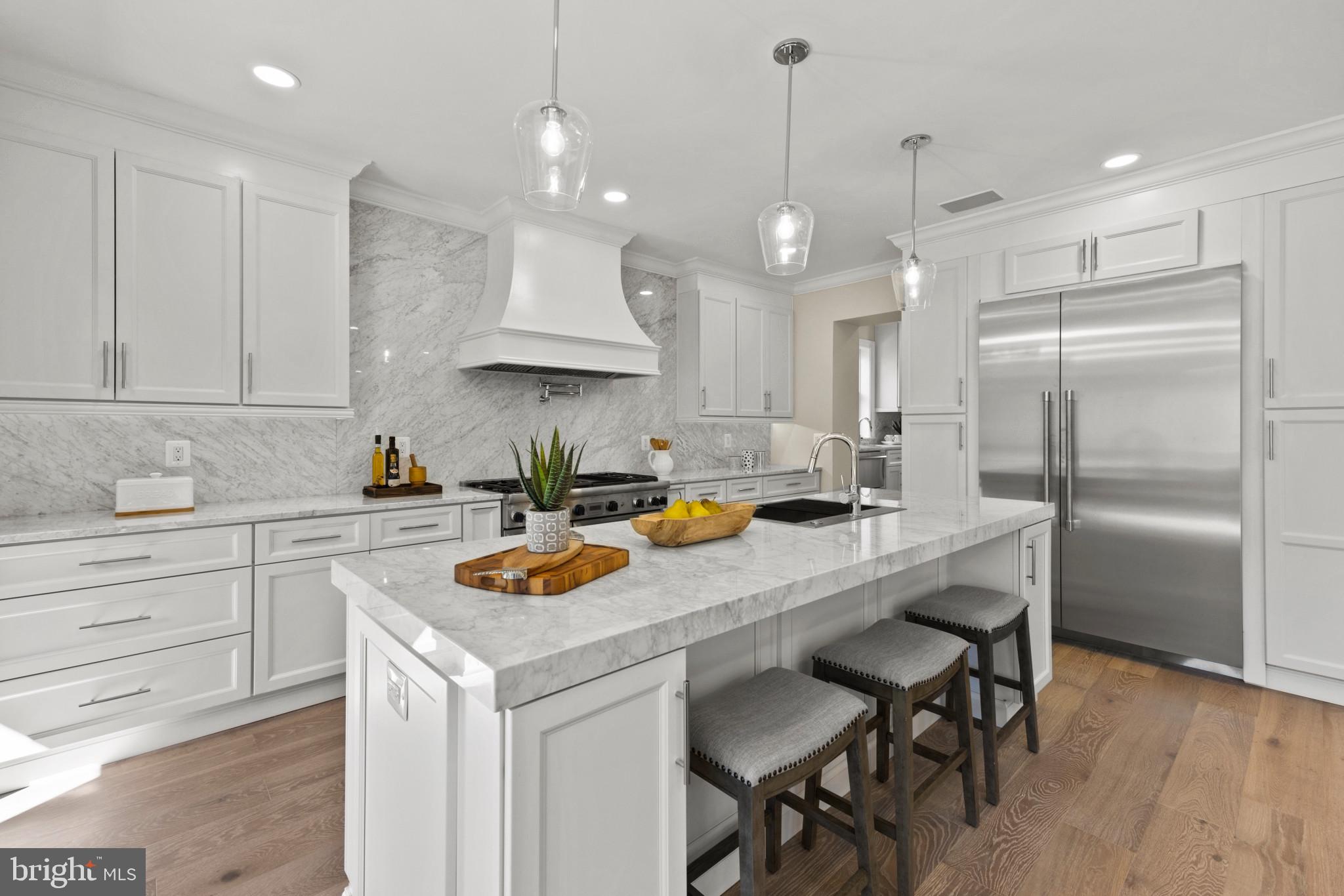 CHEVY CHASE - Residential