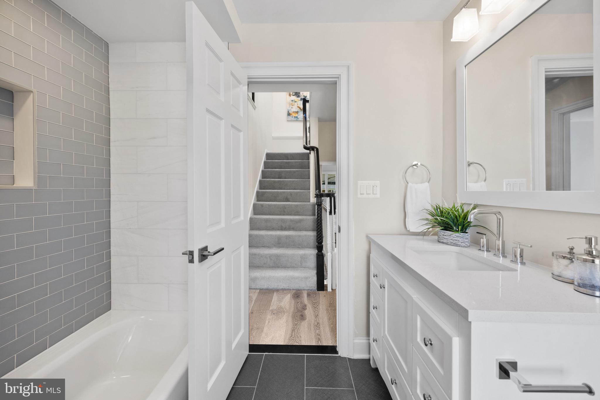 CHEVY CHASE - Residential