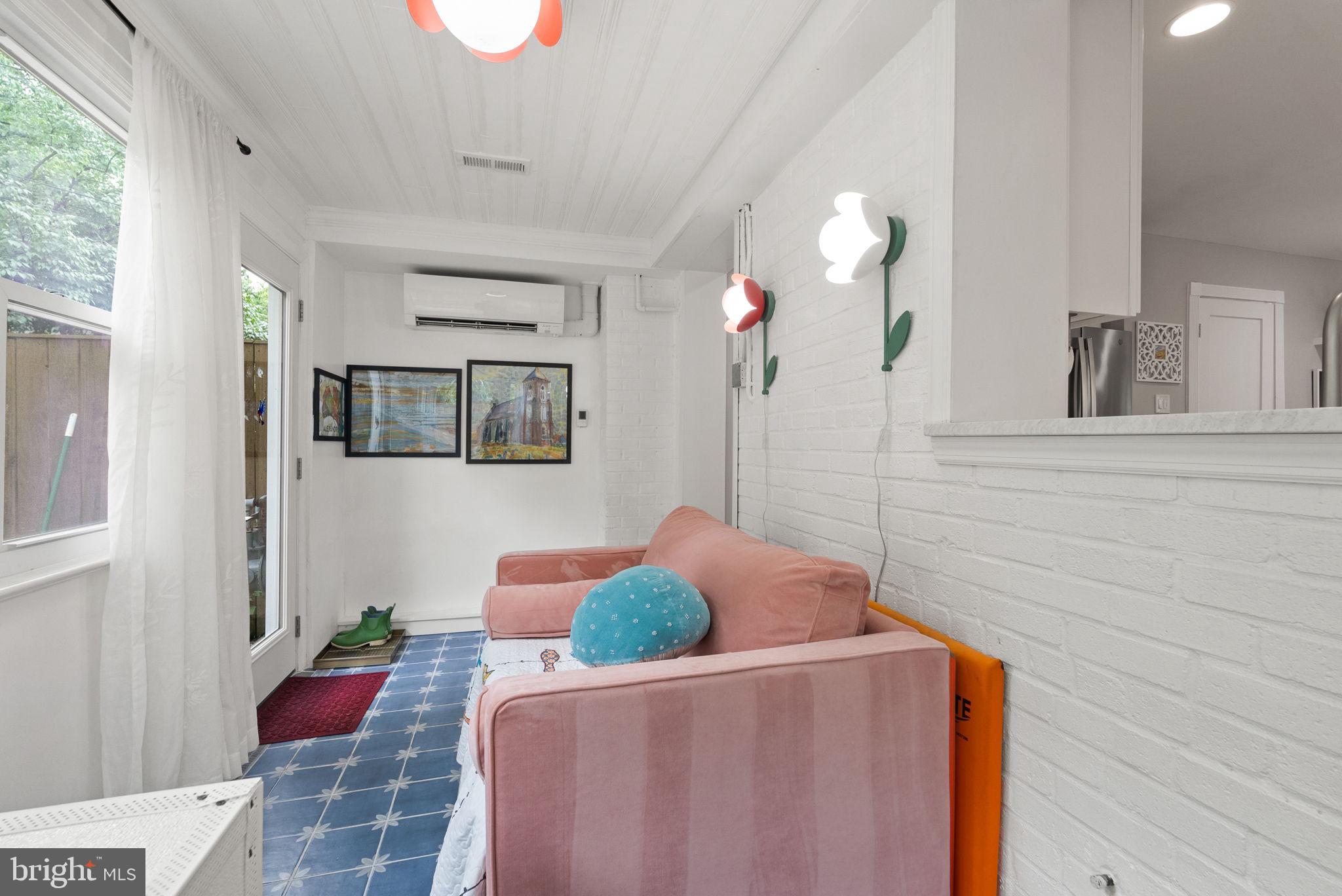 ROSEMONT - Residential