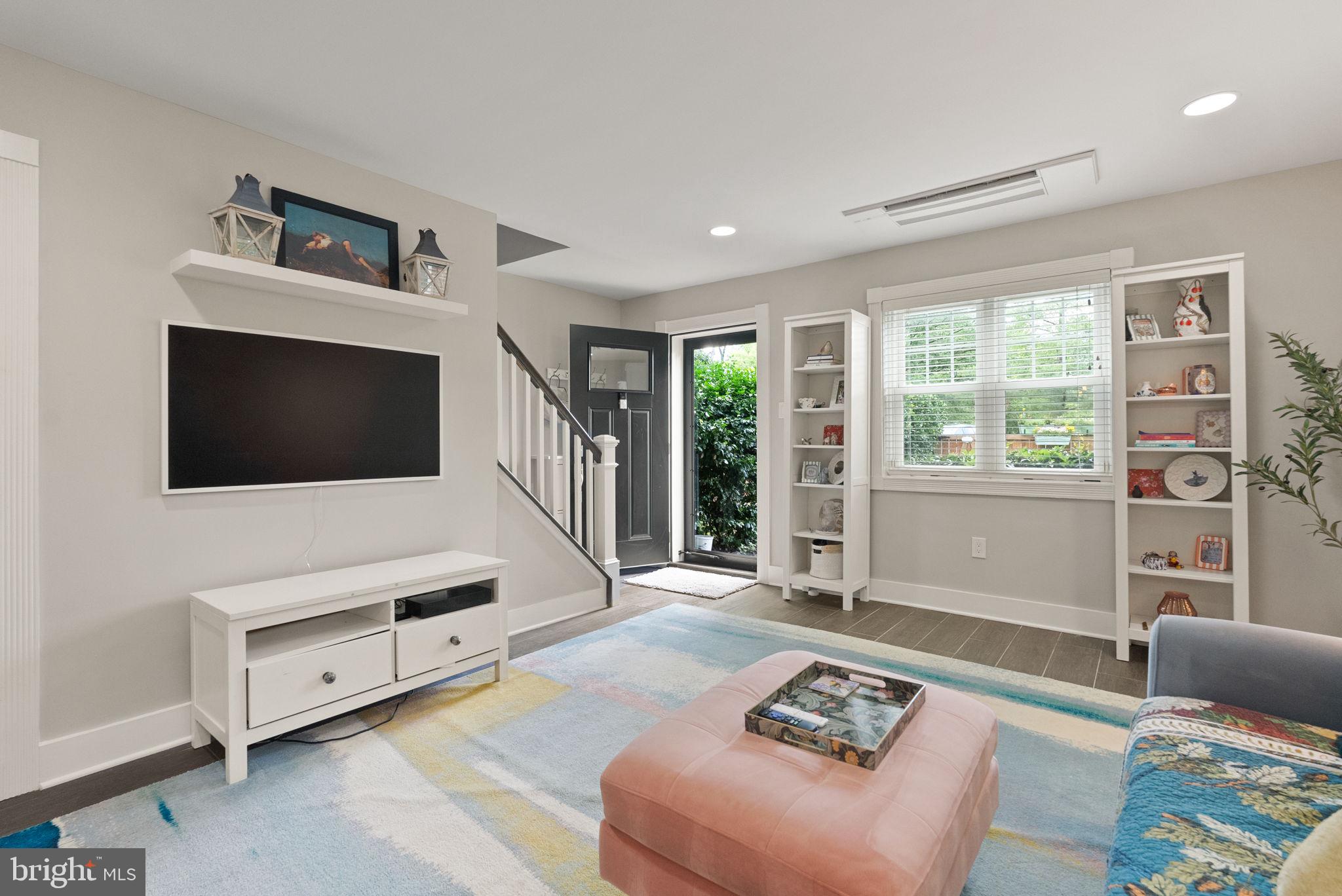 ROSEMONT - Residential