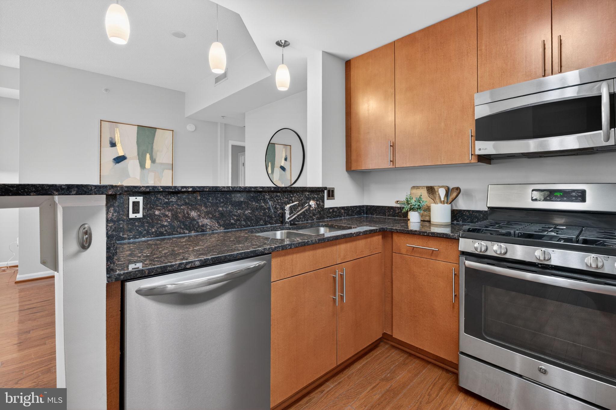 1390 KENYON STREET NW 613