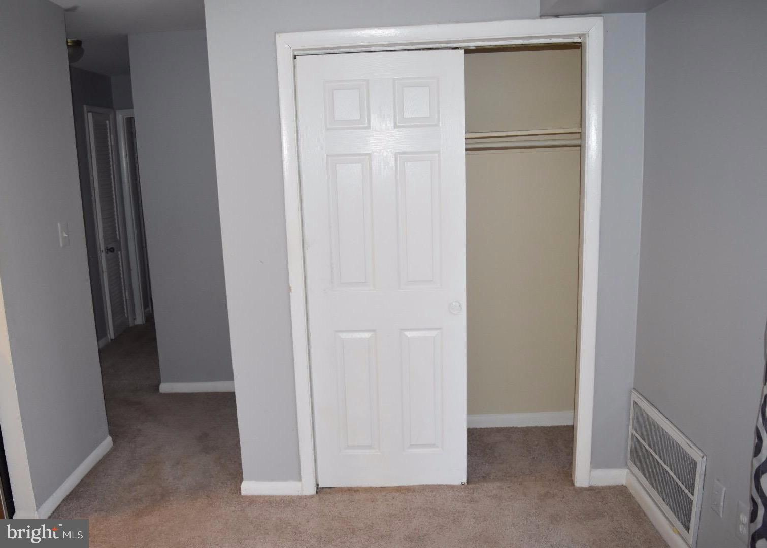 FALLS CHURCH GARDENS - Residential