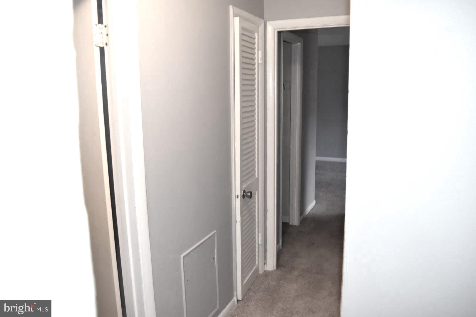 FALLS CHURCH GARDENS - Residential