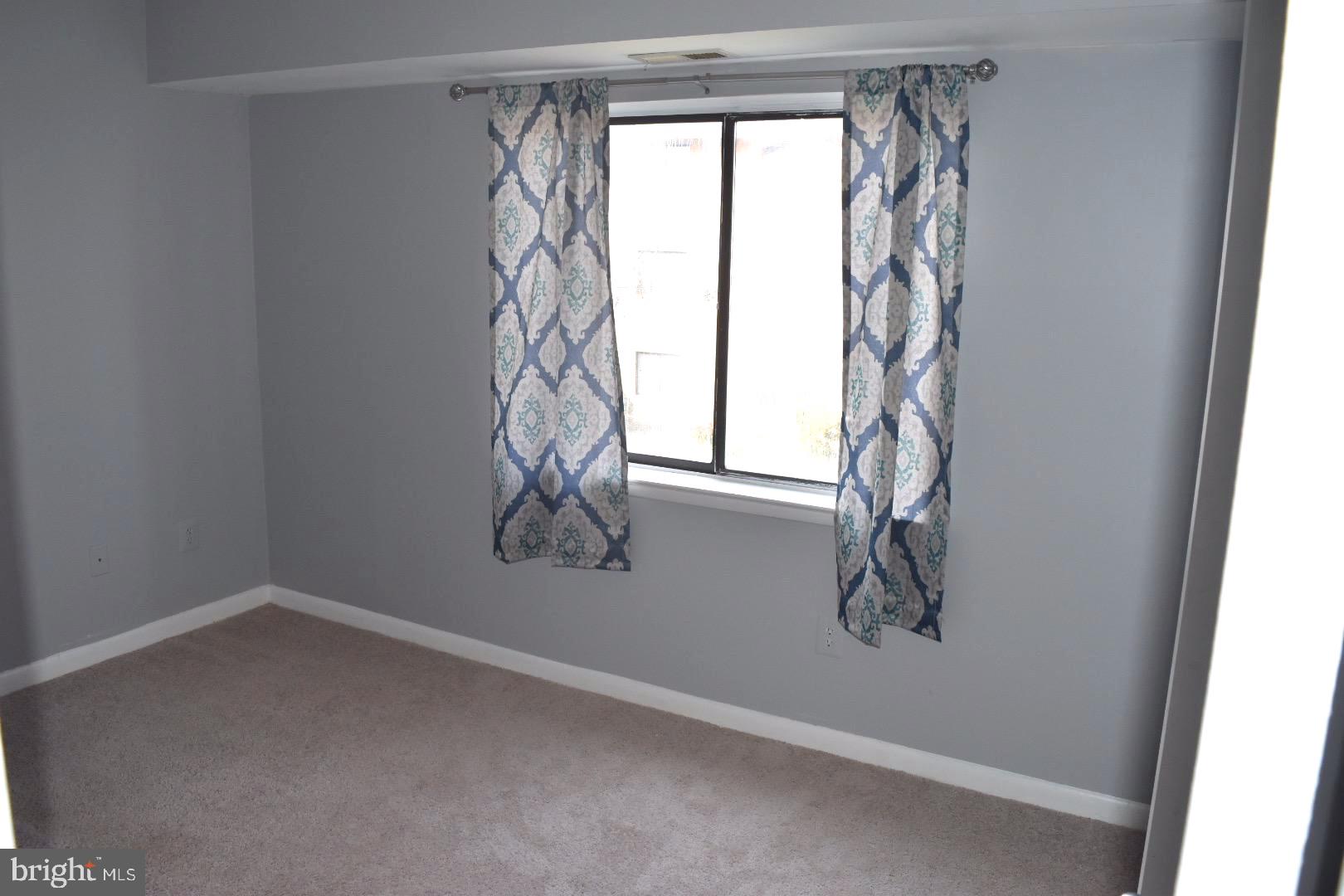 FALLS CHURCH GARDENS - Residential