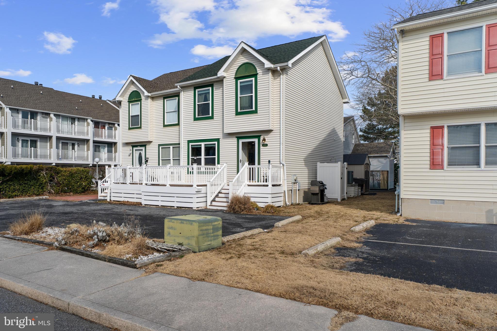 160 JAMESTOWN ROAD A