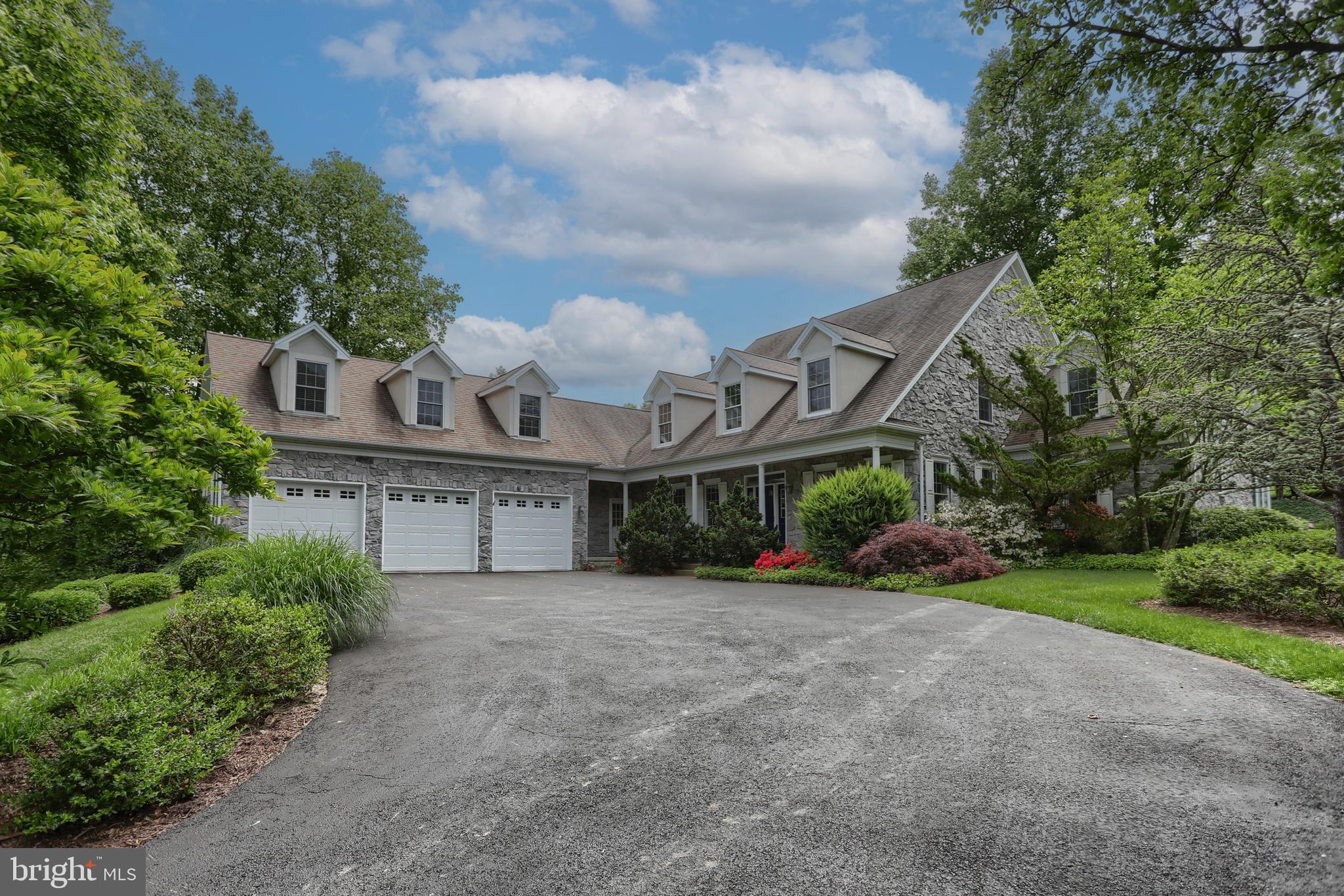 DERRY WOODS - Residential