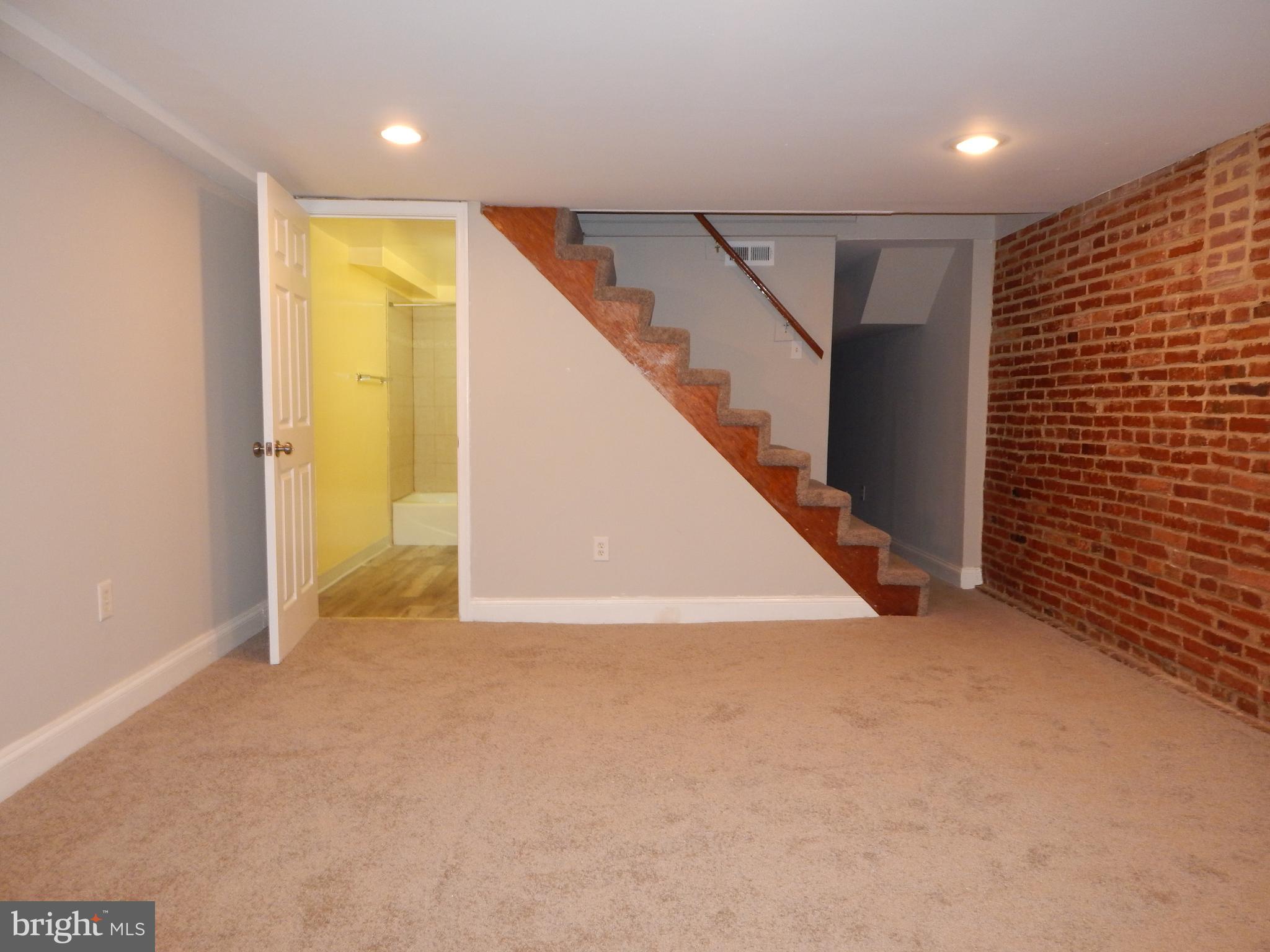 CHARLES VILLAGE - Residential