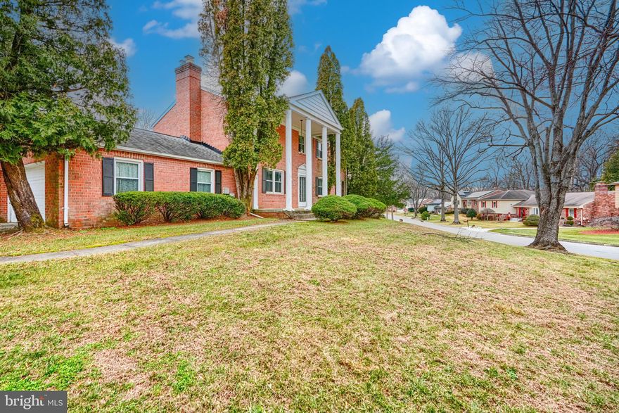 ENTERPRISE ESTATES !! Beautiful corner lot with side entrance garage. GORGEOUS hardwood floors throughout. Four bedrooms and two full baths on upper level. Part finished lower level with outside entrance.