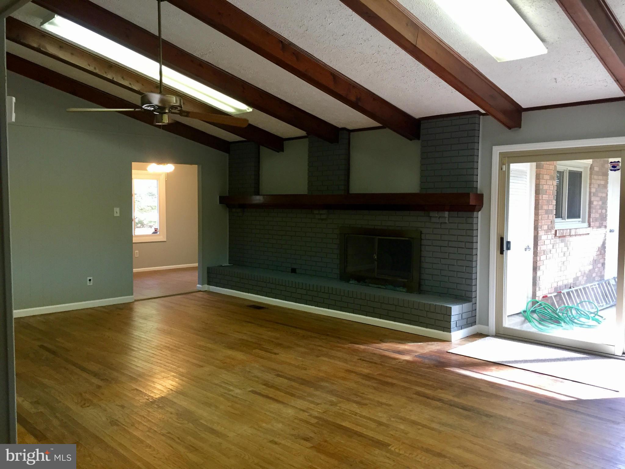 TANTALLON ON THE POTOMAC - Residential Lease